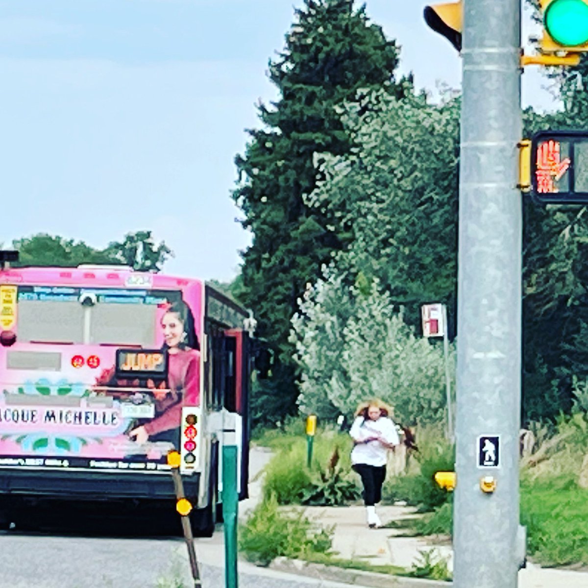 BvsdToSchool's tweet photo. This #BoulderHigh student is enjoying #ZeroFare for #BetterAir by jumping on the #RTD Jump route to and from school during the month of August! @BVSDcolorado @stillthefirst @DrAlanaMorales @RideRTD @commutingsltns https://t.co/vATTeucl4T