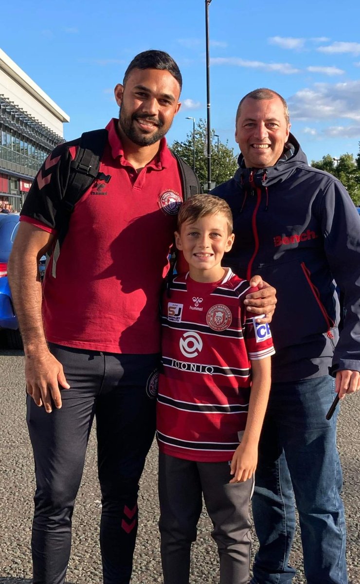 langton301's tweet photo. What a player, but more importantly what an absolute amazing person, made the boys day. π
@WiganWarriorsRL
#BevanFrench
#WiganWarriors
#SLWIGTOU #WWRL πβͺοΈπβͺοΈ https://t.co/Q8BCL3FgmT