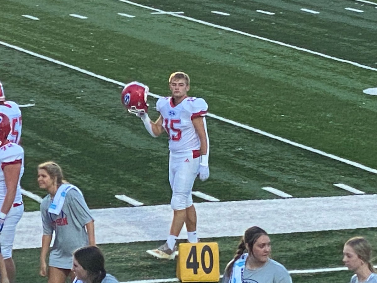 ThejbakerERA's tweet photo. This just feels right…getting to watch my nephew play for Simpson don’t get to see him play much and he’s playing in good Ol PopVegas tonight! 🔥🔥🔥🏈🏈🏈 #BryceMan #familyfootballteammate @williamsdrew02 What’s the all-time series score? 😉🤷♂️🤣 https://t.co/iU8SAjJzYF