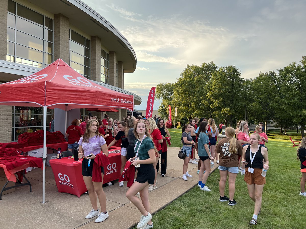 MaryvilleU's tweet photo. First Friday #FinallyASaint https://t.co/a8QJrQ4QcW