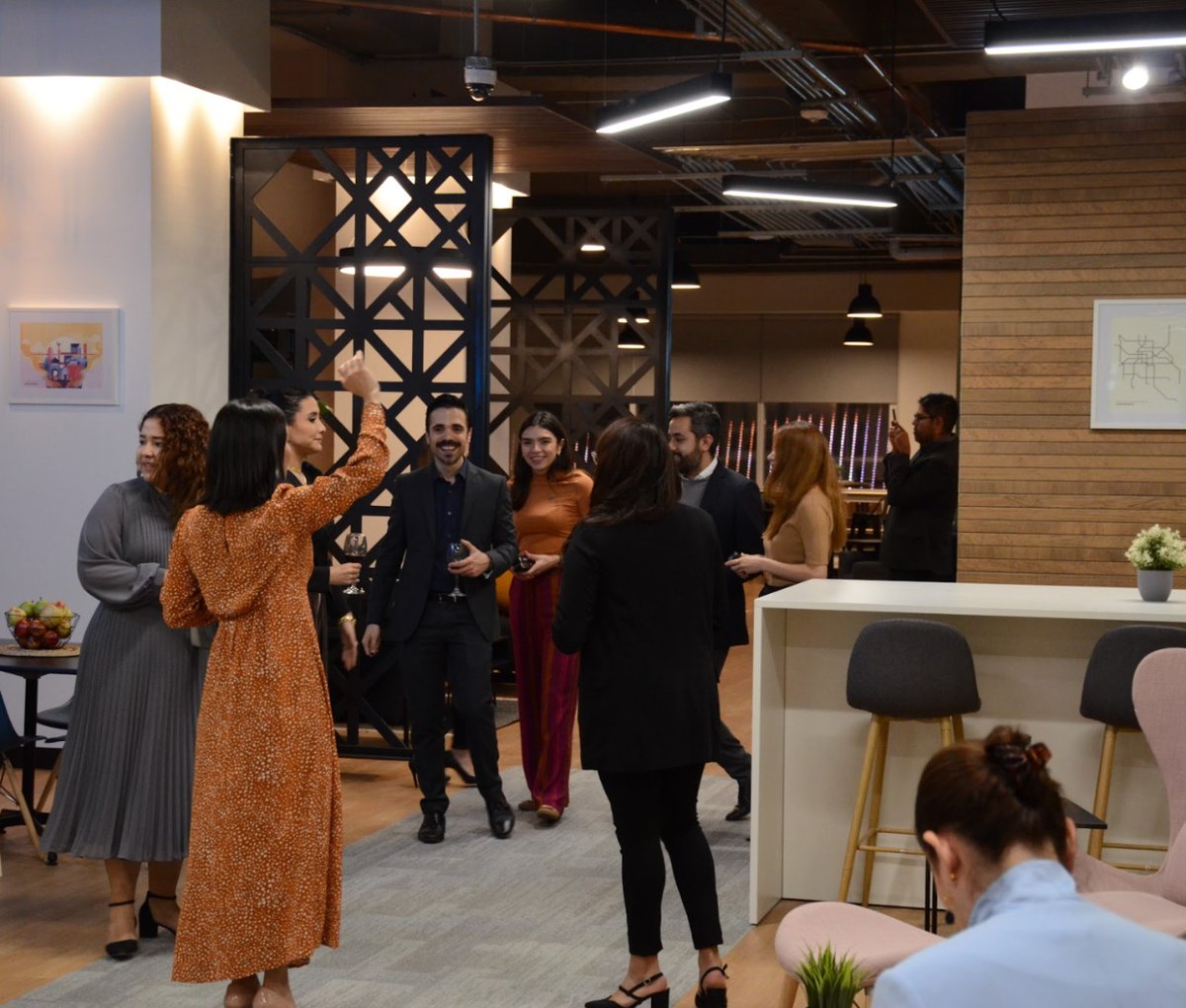 BrunoZepedaB's tweet photo. Ayer inauguramos un nuevo #EspacioConnect en @Tecmilenio Ferrería, un espacio donde más allá de estudiar una carrera ejecutiva o una maestría, nuestros aprendedores puedan convivir con sus compañeros, asesorarse con sus mentores y sentirse como en casa. https://t.co/HTAkLKZKjE