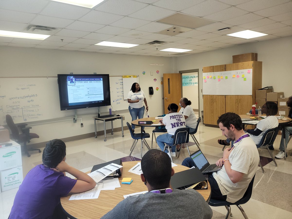 ED_DrPFord's tweet photo. Displaying Excellence with Hornet Pride @APSsatlanta,with @BuffordMEd effectively leading ELA PLC Meeting. #gettingbetterfaster https://t.co/fyjS1BXJRb