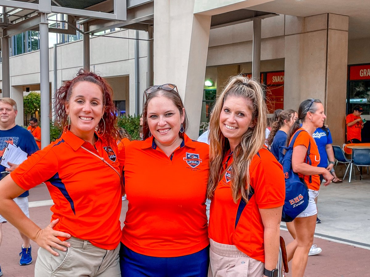 UTSA's tweet photo. We're so excited to see you at Roadrunner Welcome! Join us at the Student Union Paseo for some free Kona Ice, @UTSASOSA and DJ Koop!

#UTSA #UTSA26 #UTSA25 #UTSA24 #UTSARRDays #UTSAFall22 @UTSASOSA @UTSAStudents @UTSAStuAct https://t.co/yXeVi8OUHQ