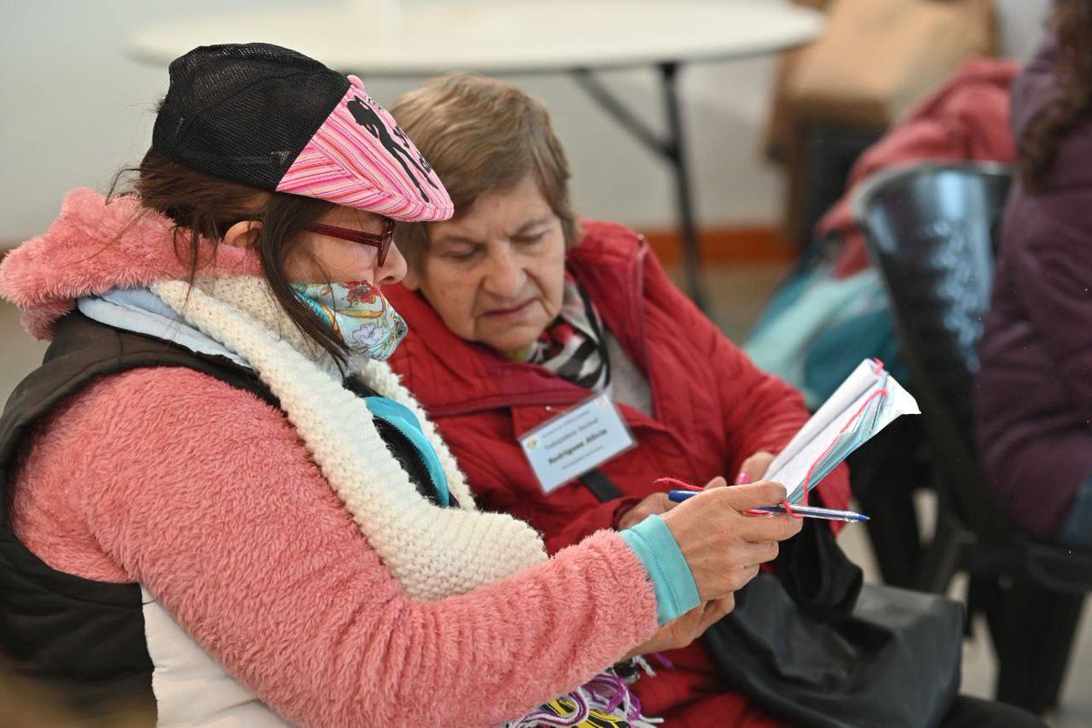 PoliticasPBA's tweet image. Junto al equipo técnico del #ProgramaMásVida del @MinDesarrolloBA , nos seguimos reuniendo con Manzaneras de distintos distritos con el objetivo de seguir fortaleciendo las #RedesComunitarias y el trabajo articulado entre la Provincia, 👇🏼