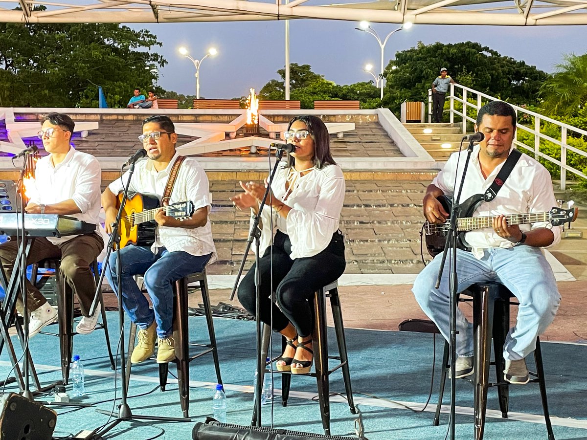 Cantata: “Convirtiendo la Oscurana en Claridad”, en saludo al 42 Aniversario de finalización de la Cruzada Nacional de Alfabetización, Paseo de La Paz y La Vida, Managua.

#Nicaragua 
#PatriaBenditayLibre