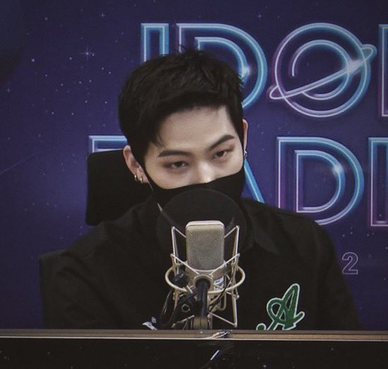 loeyoung_'s tweet photo. jaebeom’s eyes do the talking https://t.co/BhYwZNTi7b