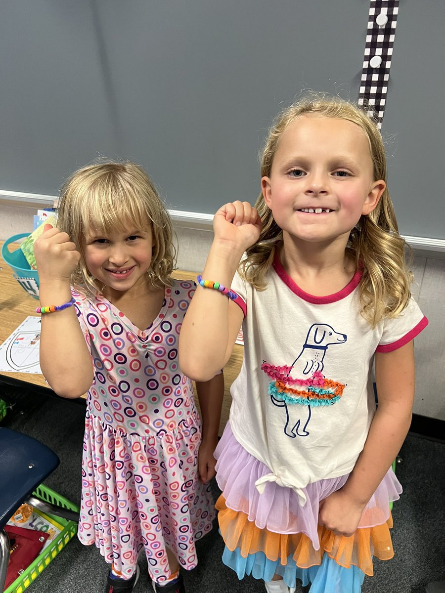 FPE1stGrade's tweet photo. We made class family bracelets with beads that each signify a certain way we are going to treat our class family. #onebigfamily ❤️ https://t.co/fKcOoZL58u