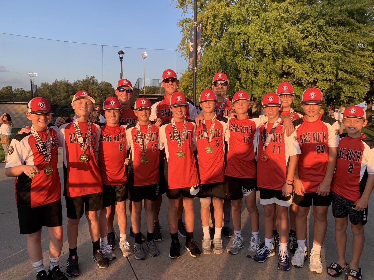 TomLaneWDRB's tweet photo. The JTown 12-and-under Cal Ripken World Champions honored at tonight’s St X-Owensboro football game. Tigers with a 21-14 halftime lead. #firstdownfriday @wdrbnews https://t.co/0otxlpsm8J