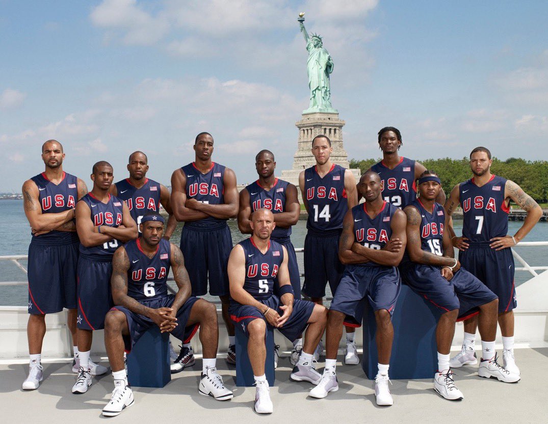 Hoopss's tweet photo. If you can’t name every player in this photo you don’t know basketball https://t.co/SWzqBbnnlw