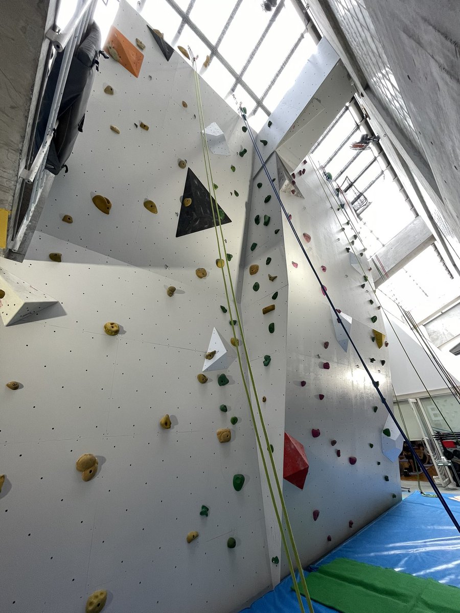 クライミングウォール