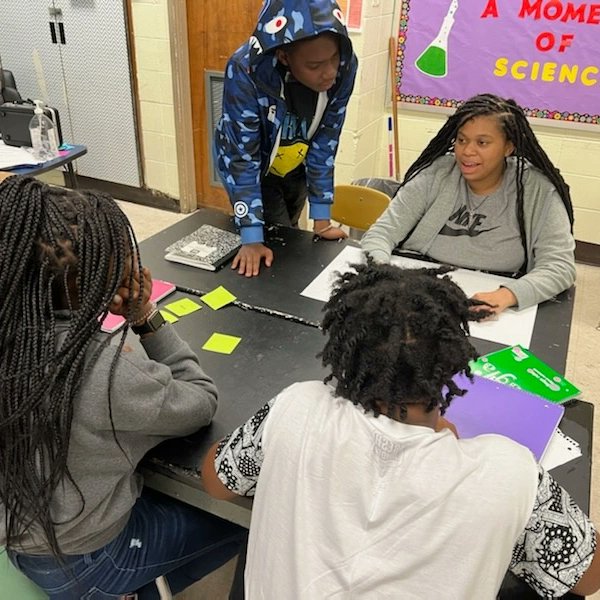 MinorMiddle's tweet photo. @Jefcoed Minor Middle students applying knowledge about matter to classify whether substances are pure substances or mixtures in Mr. Plump's Physical Science class. #learning #education #minormiddle #ms #minormentality #MinorMS #JEFCOED https://t.co/mwHmEYnnVI