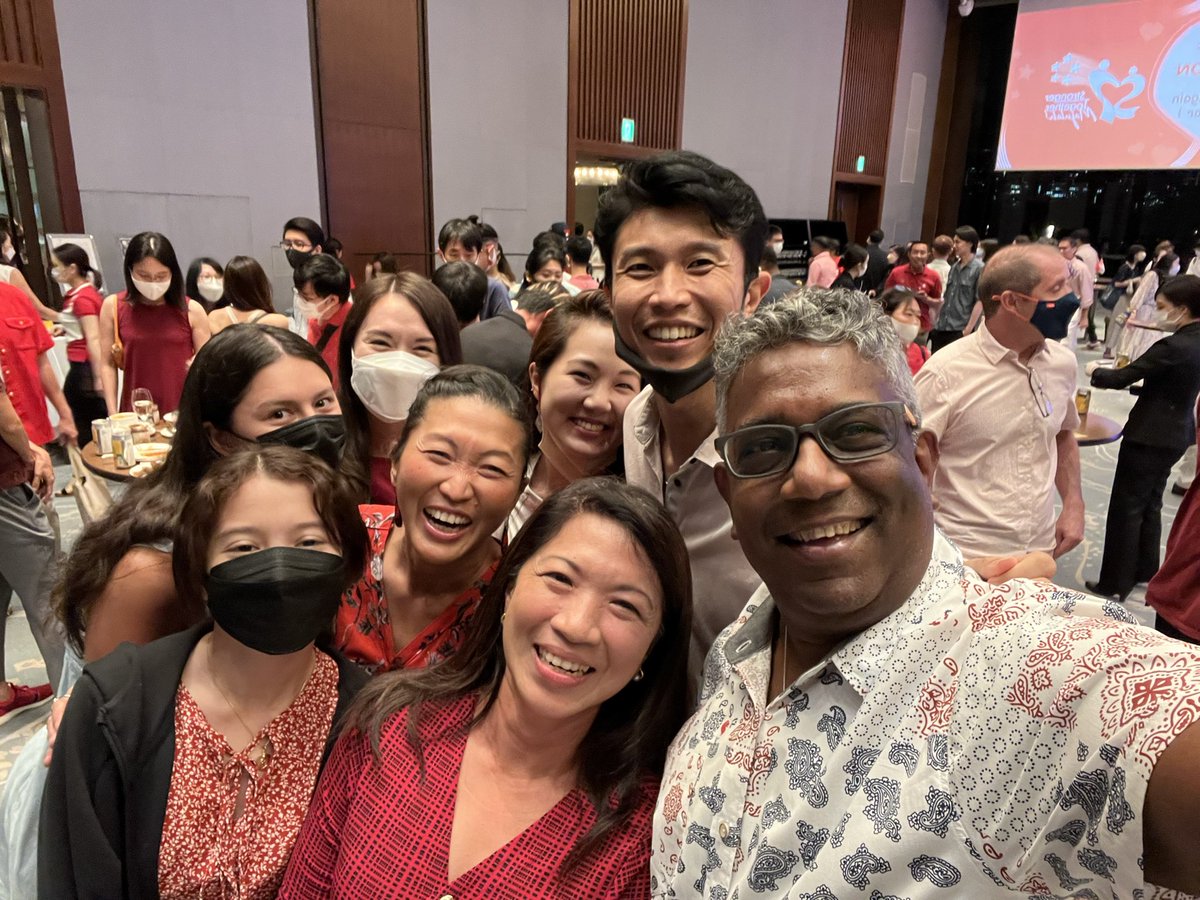 cliffaug's tweet image. Had a wonderful evening with these fellow Singaporeans.