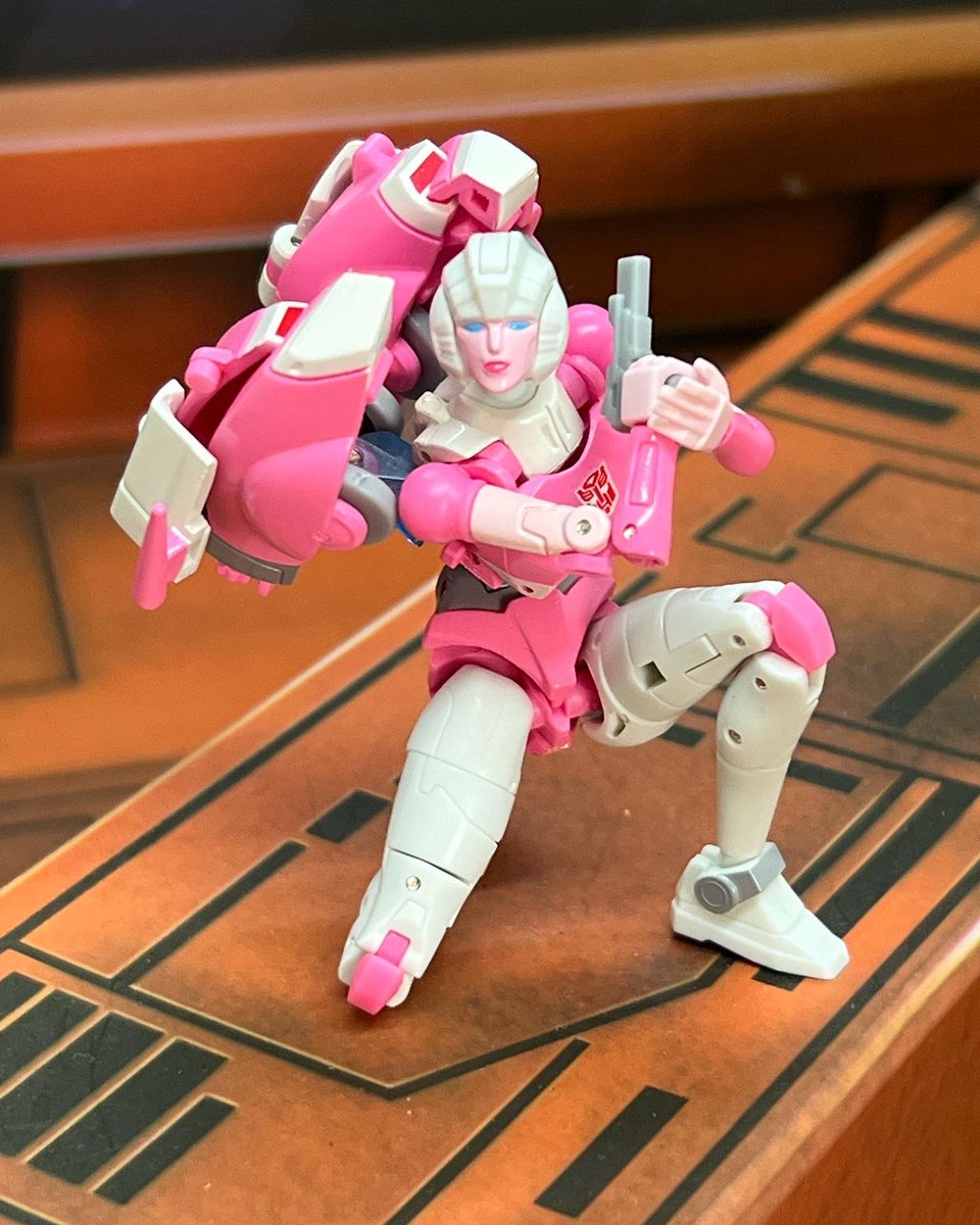 rainspeak2010's tweet photo. 臉太G1真得很醜……
#變形金剛 #亞希 #博派 #transformers #transformerstoys #transformersforlife #transformersphotography #robots #transformerrobot #arcee #autobots #newage #ggid https://t.co/f48l7R8vPf