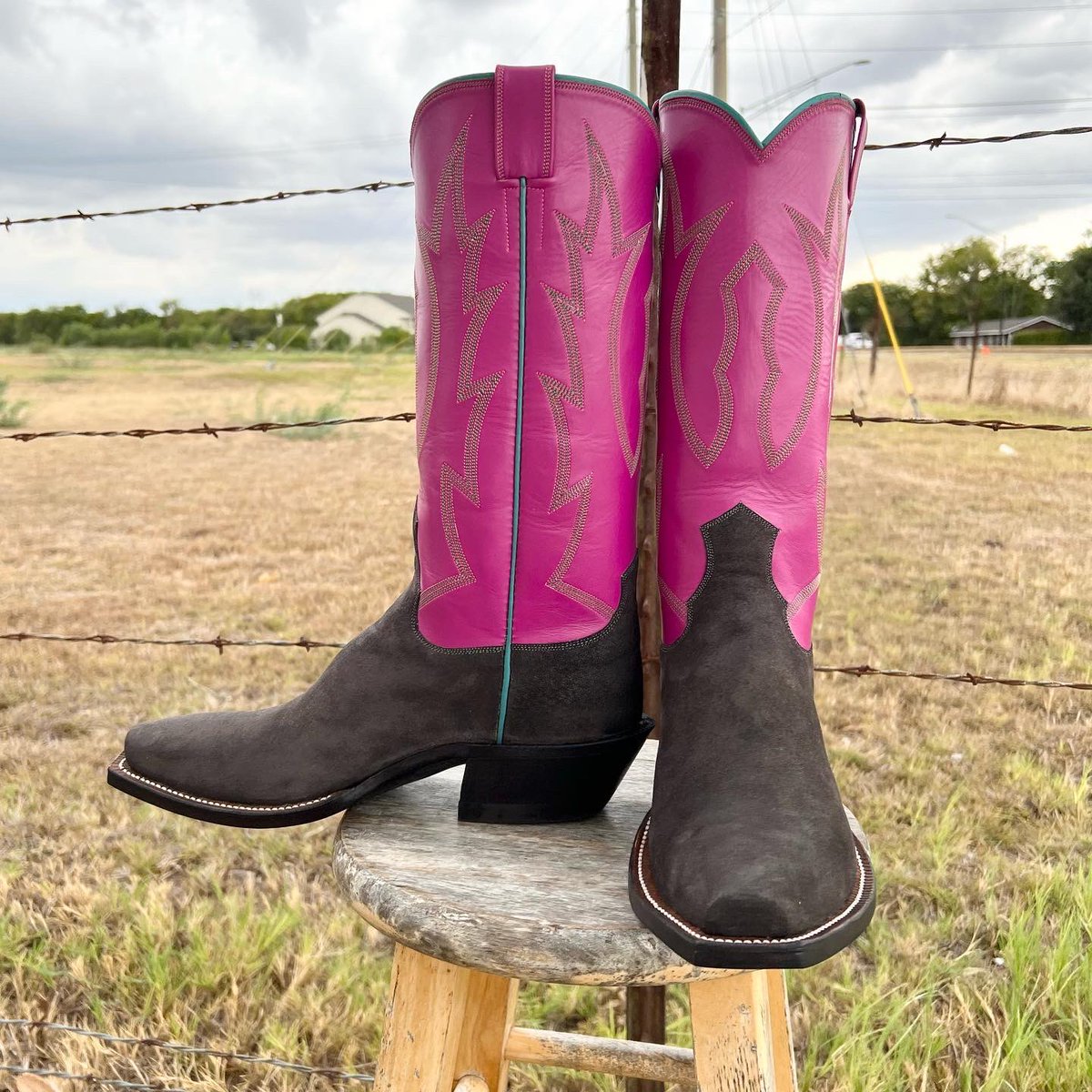 LylesBoots tweet media