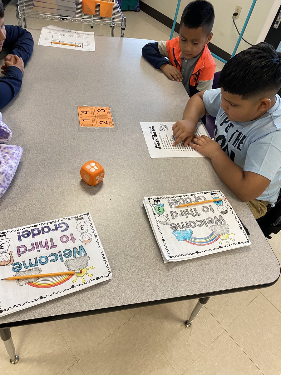 maribel_cazarez's tweet photo. Today we did “Roll the dice to break the ice”  to get to know our classmates better. Students enjoyed learning more about their classmates and some of their favorite things! #AlvaradoExcellence https://t.co/2kpvKljJ5g