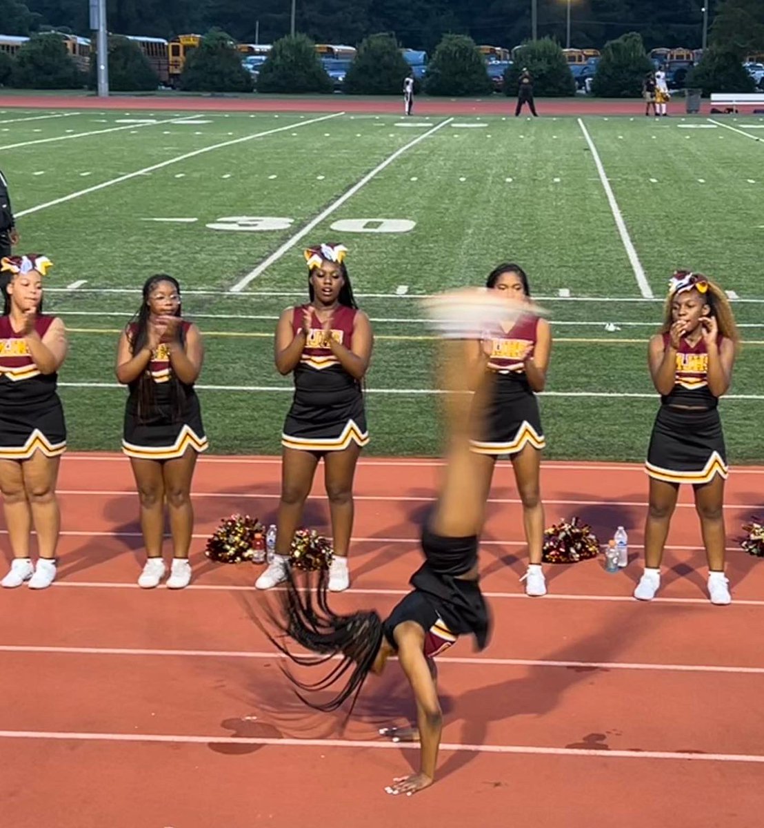 MJJ ALL DAY! @_mjhscheer is bringing the Jaguar spirit 📣 to Friday Night Lights! ❤️🐆💛🐾 @mjjaguars @drkalag @mjjptsa @DrLisaHerring @WilhelminaRegi2 @MJHS_SELT