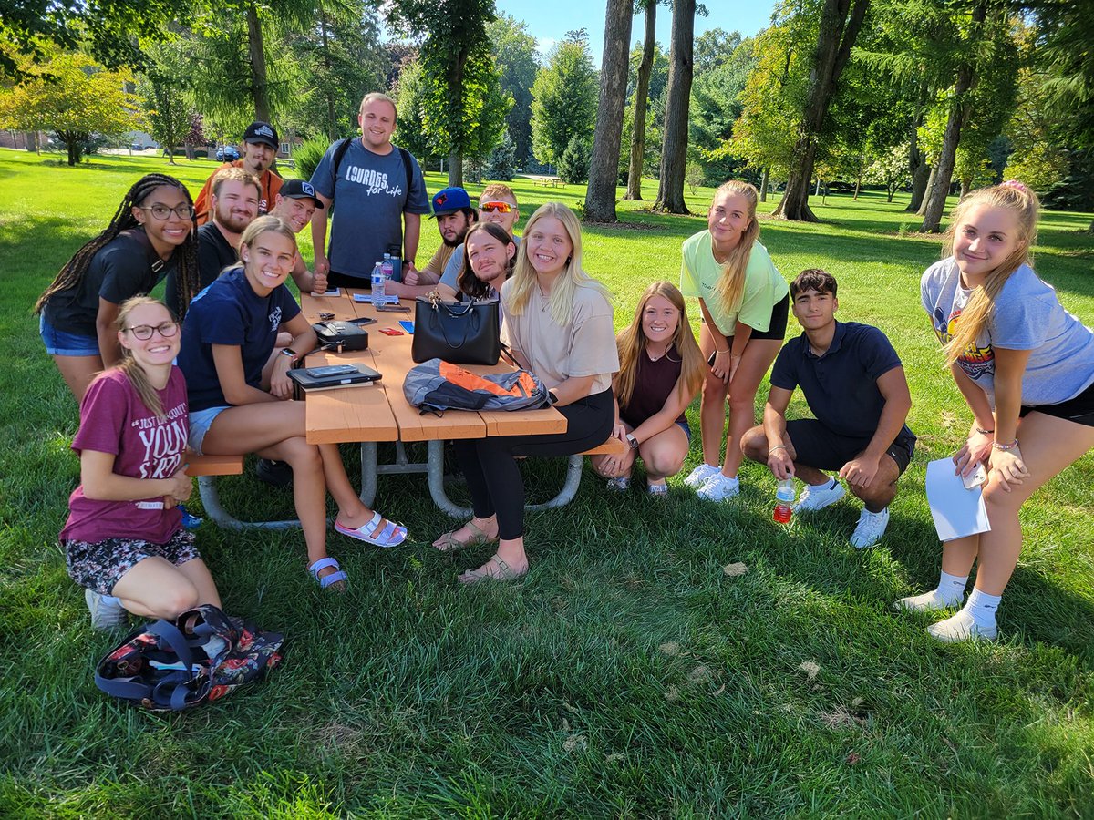 LourdesUnivers2's tweet photo. A fun and memorable 2nd NSO day - service learning, iWolf, dinner &amp; book, and meeting @getnicced   #LourdesStrong https://t.co/BU0jqzhejG