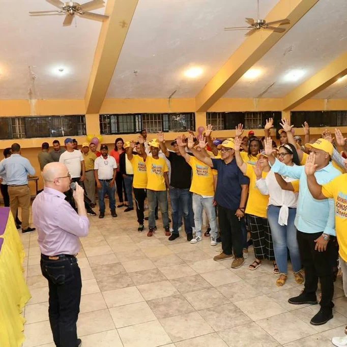 euridiaz08's tweet photo. ¡En Cristo Rey seguimos fortaleciéndonos! Hoy el Movimiento Somos Más dirigido por el gran líder comunitario Jovanny Quezada (El Panadero) realizó un contundente acto en apoyo a nuestras aspiraciones. 

¡El 16 de octubre VOTA 3!

#El16Vota3 ☑️
#Vota3 #FranciscoPresidente https://t.co/UD7y3J4PaC
