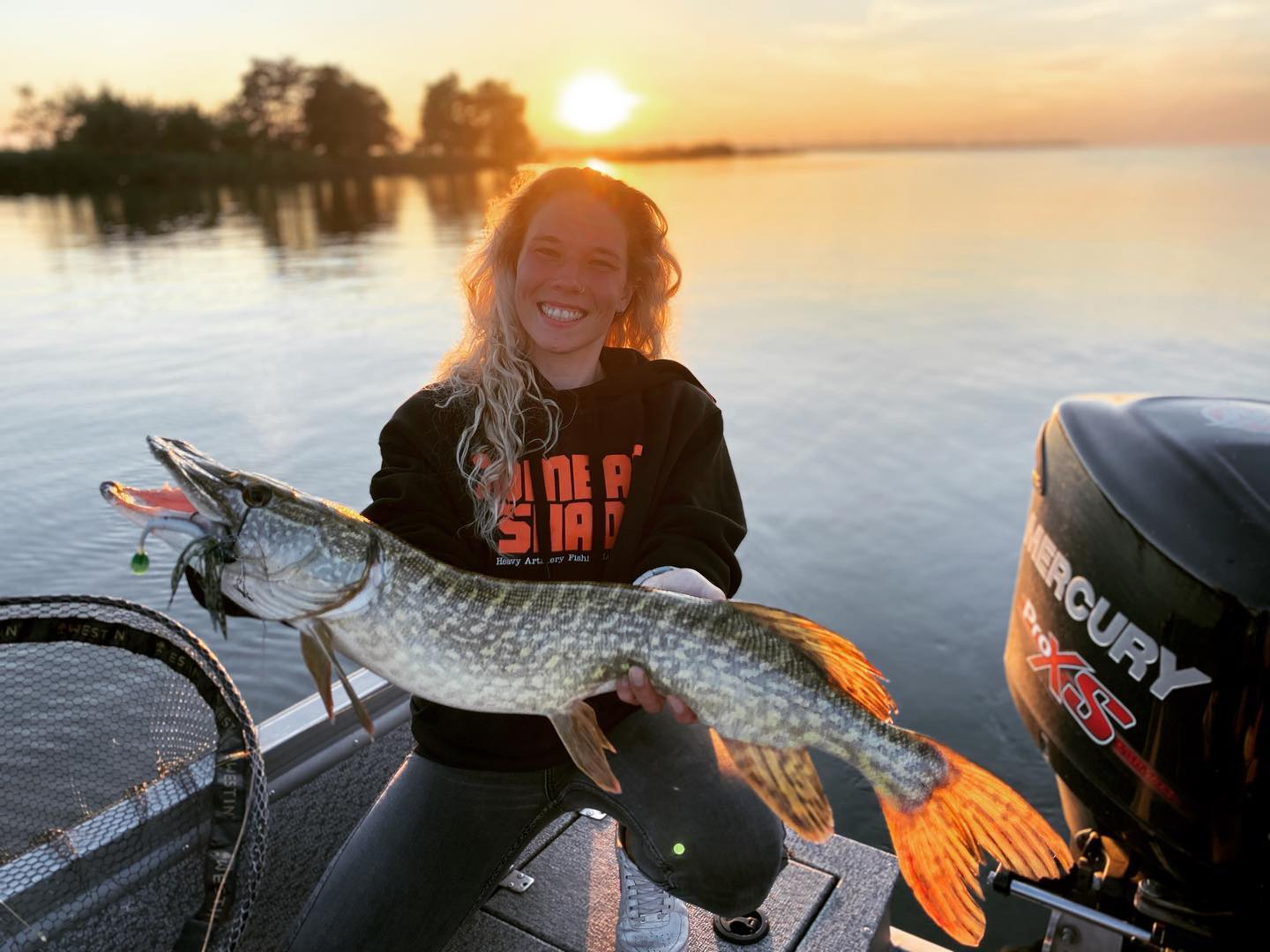 Riva on Twitter: "Sunset fever! #fishing #fishinglife https://t.co