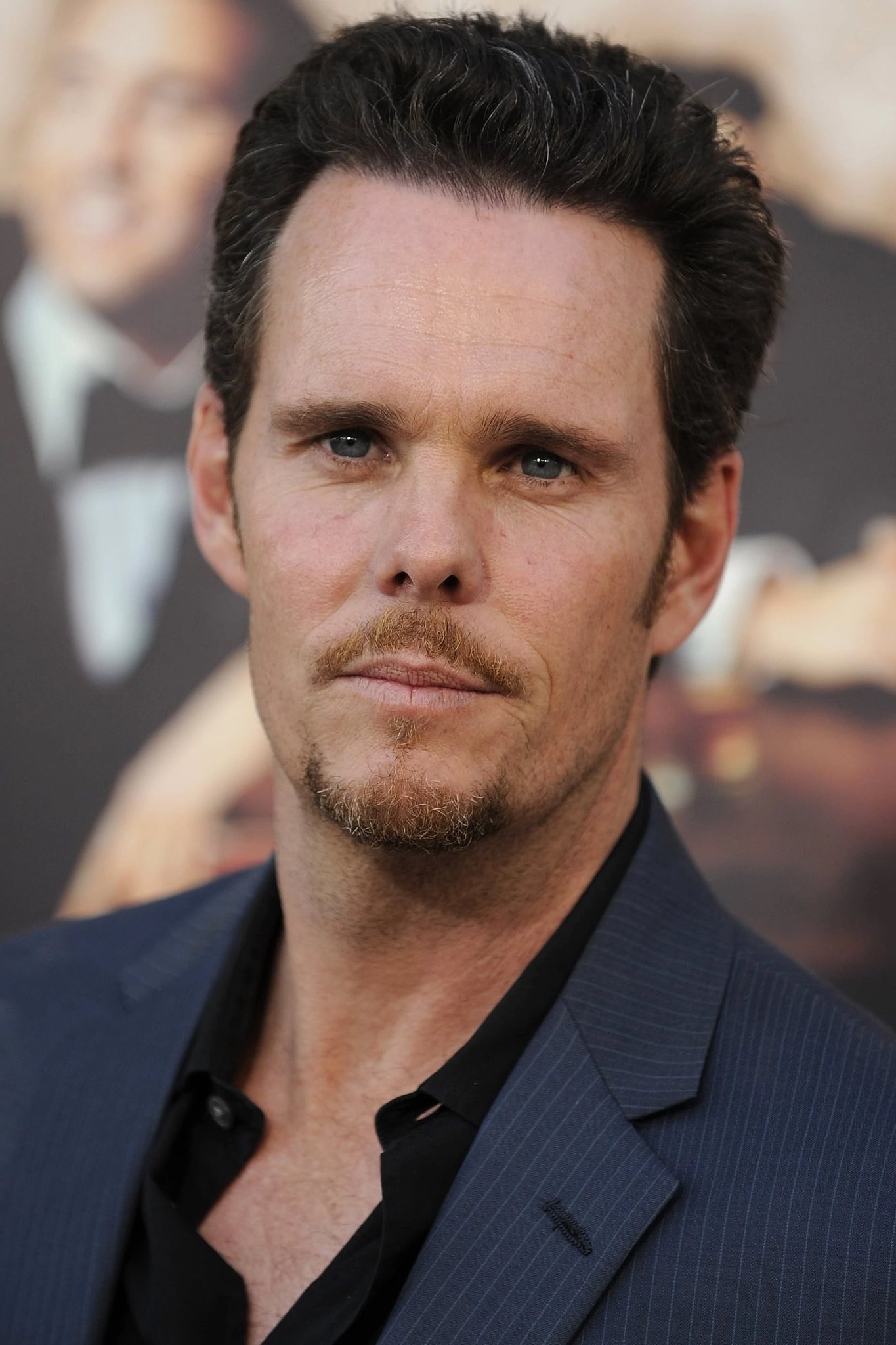 Happy Birthday to Kevin Dillon . 