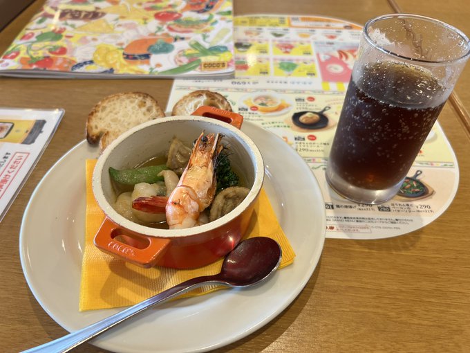 マイカーがディーラー定期メンテナンスのためココスに卑猥な絵を描きに来ました。 