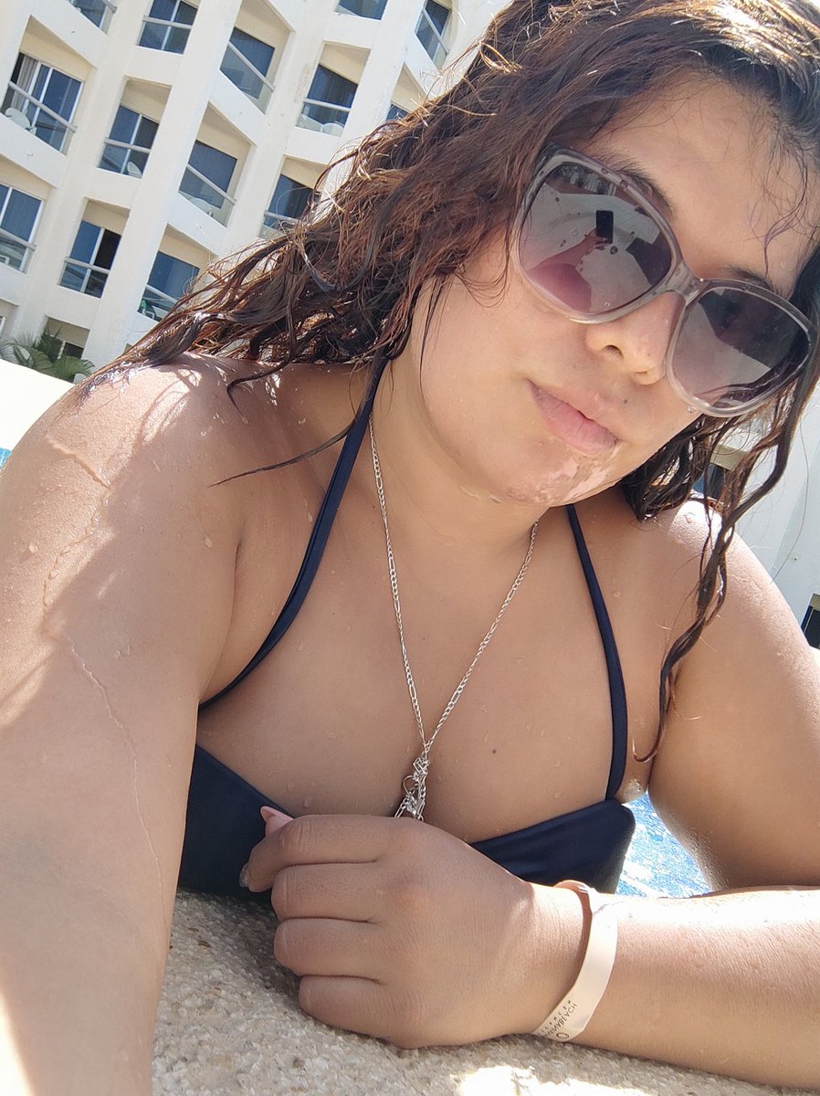 Elizabesad's tweet photo. Cancún https://t.co/8E5lVHOKIh