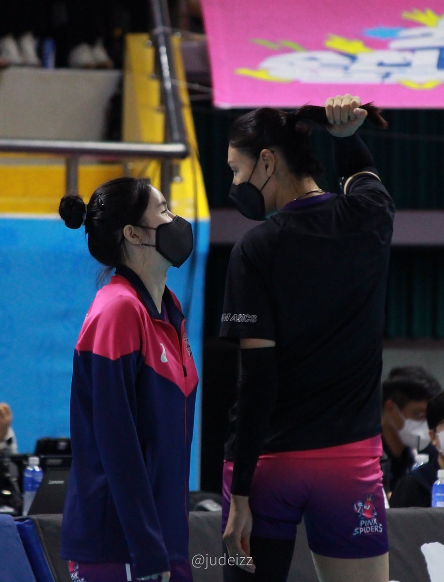 judeizz's tweet photo. バr己бぁĦ...

#김연경 #김다솔 #흥국생명 #코보컵 https://t.co/IibbFxefhw