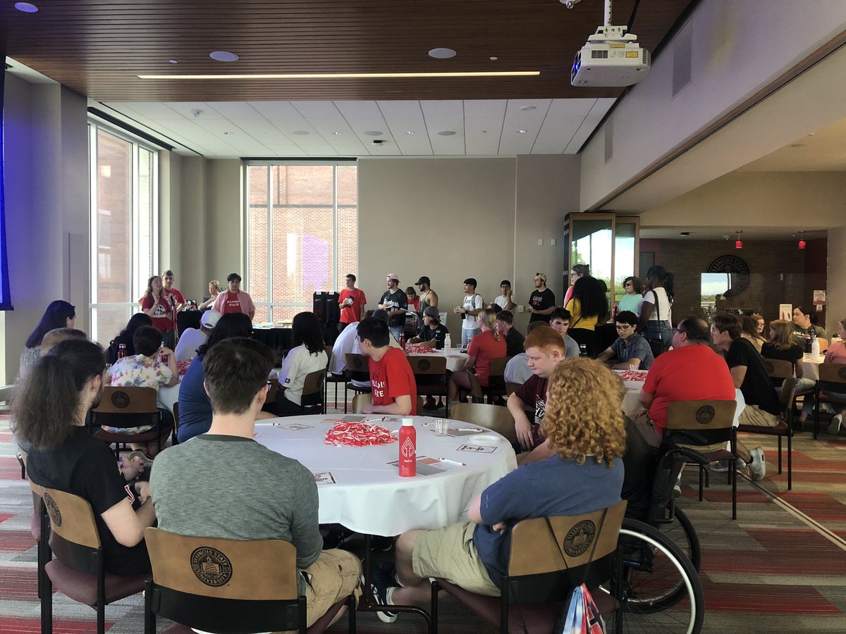 It was so fun attending the first #WelcomeWeek Transfer Social tonight! If you missed this one, there is another on Sunday at 1:30 in the Bone Student Center Atrium, #TransferRedbird!