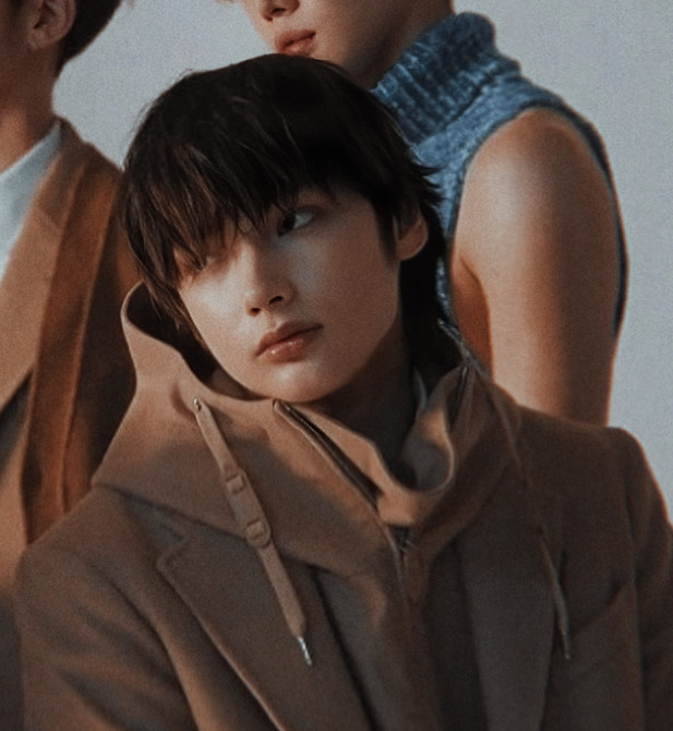 kaiiminty's tweet photo. huening kai in this outfit 😵‍💫 https://t.co/BTgdKImP7P