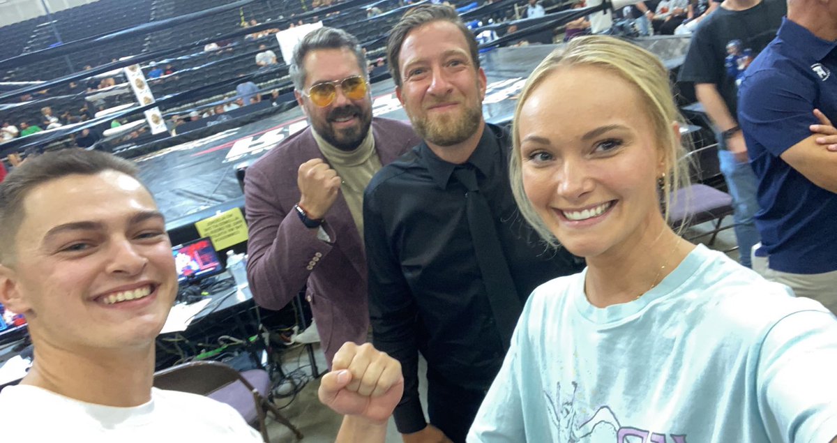 I could’ve gotten a picture with Jesus Christ himself and I wouldn’t be this star struck, respectively.