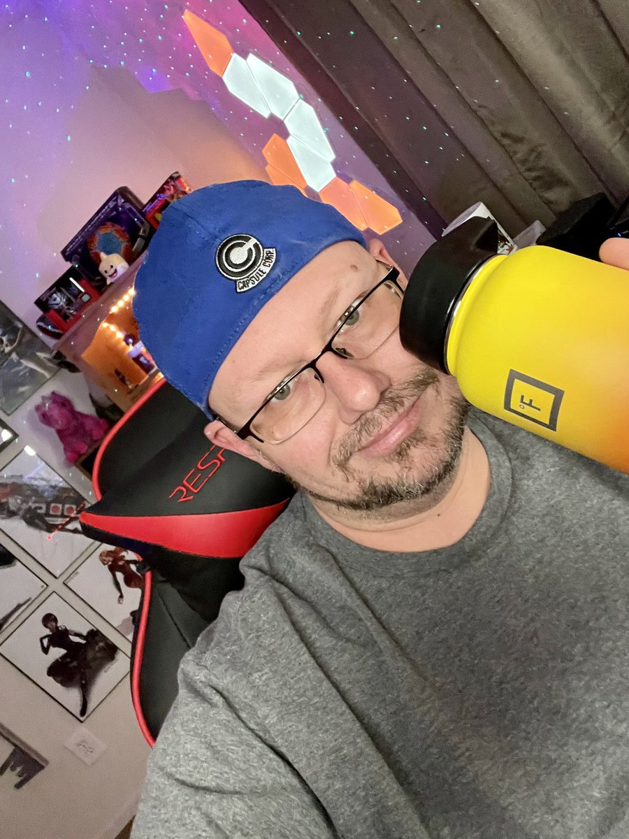 HotrodPlayz's tweet photo. Just unboxed my 32oz bottle from @ironflask on stream.
Love this bottle! Itโs actually my second one as I have a 22oz one for work ๐
Love this brand! Keeps my water cold and has withstood all my work crazy lol
Video soon too :)
#ironflask #water #hydrate #hydration https://t.co/ugVIMiEUGO