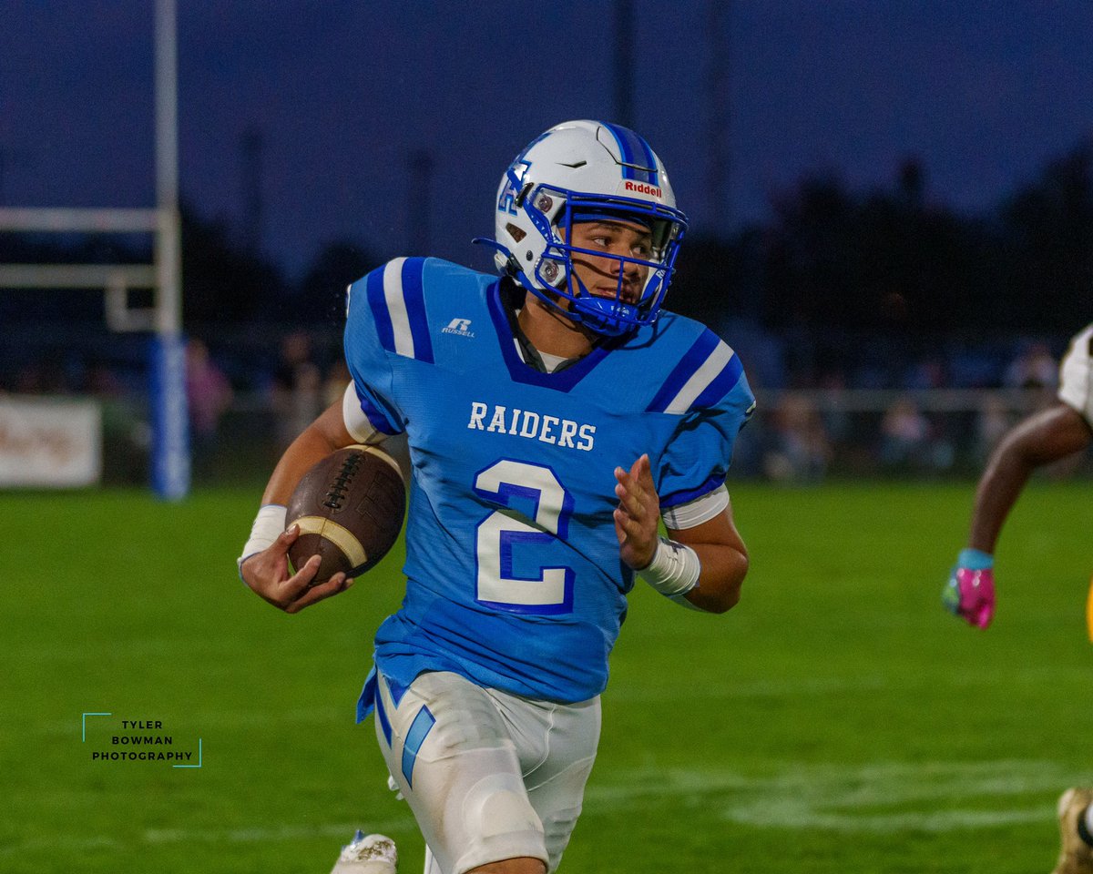 HARaiders's tweet photo. End of the 3rd Quarter!
HA Raiders 28
Wicksburg 0
#GoRaiders | #WeAreHA https://t.co/HwYPjlsMTc