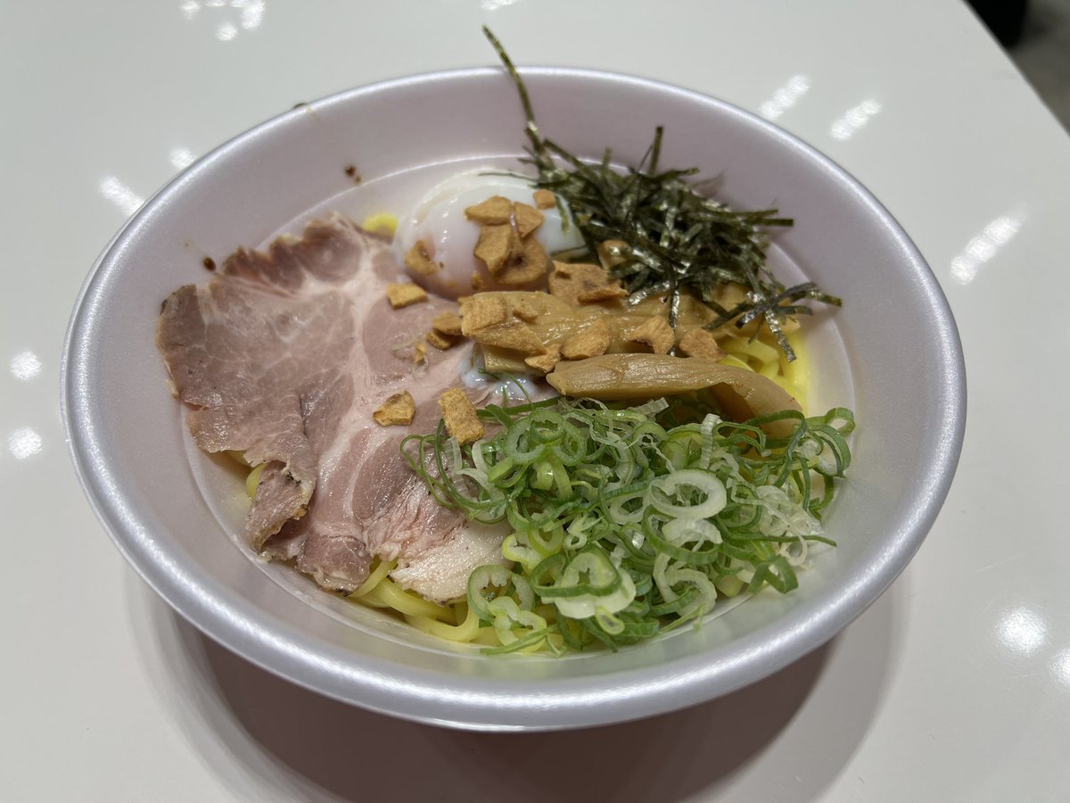 JJ1WVM's tweet photo. 会場着いたのでとりあえず腹ごしらえ https://t.co/Cws3tGlhiJ
