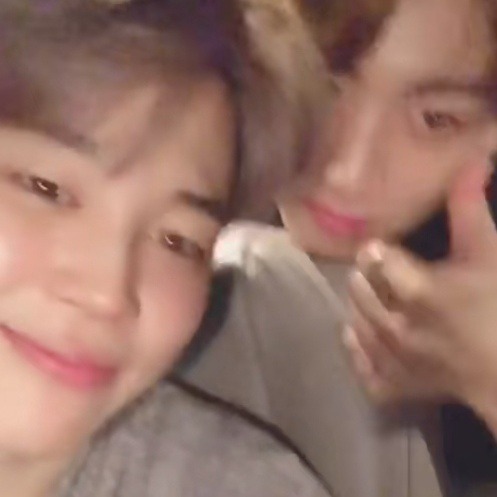 ultkoomin's tweet photo. jikook love zone ♡ https://t.co/3VbUF6e9Qi