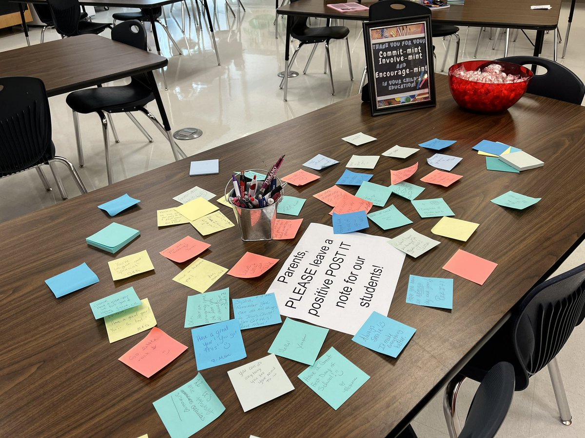 Prathers_FCS's tweet photo. Meet the teacher night @NISDFolks in #PBS &amp; #PHS Thanks for the #commitMINT to your students &amp; #PositiveParentPostIts made a splash! It was a great two nights of greeting parents &amp; students. #northsideignited #MakeEpicHappen @NISD_CTE https://t.co/D9bW6okulG