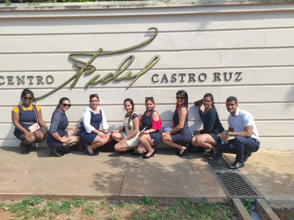 Nany880630's tweet photo. La #UJC de la DTAR @ETECSA_Cuba visita el @centrofidel. Un lugar, sin dudas, muy interesante.
@EivysPerez @ailynsd0909 @Mariali14876863 @colas_hernandez @Heisel30887231 @yoslierns @NapolesYury https://t.co/8GLKixHcJB