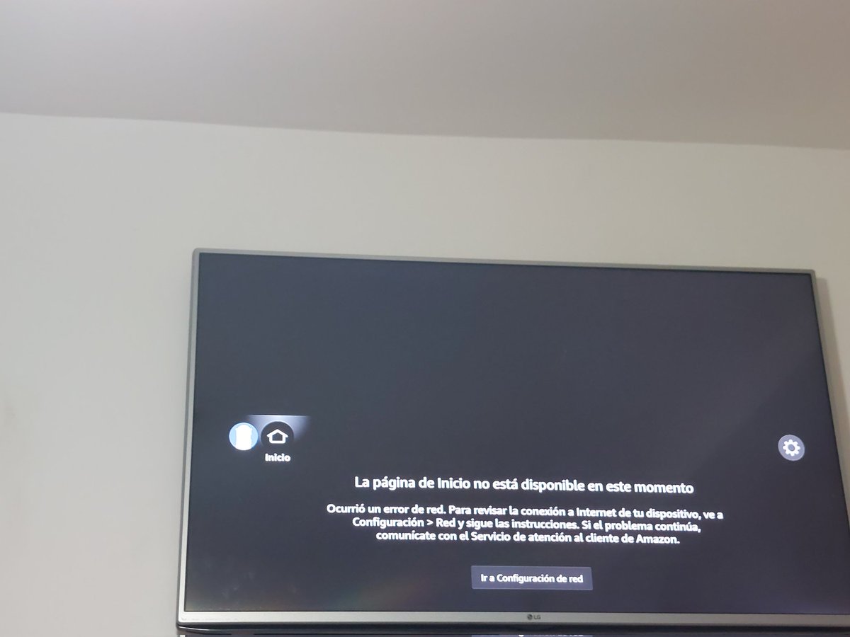 HildaAbrahamz's tweet photo. Llegando de trabajar,cansada, y cual es la sorpresa???.....  Ninguna! @TuMundoInter @InterCliente no hacen nada por dar un buen servicio y yo, no me puedo relajar viendo mis series. https://t.co/gKo7w25hWK