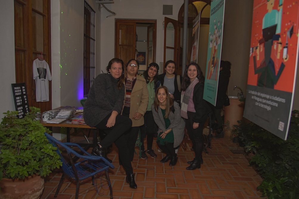 TEDICpy's tweet photo. ¡Estamos con todo en la gran fiesta #HackerFem! Nos encanta poder festejar el conocernos y ocupar cada vez más espacios con la #Tecnología 🤩🥳

¡Mañana continuamos con talleres, charlas y la feria. No te lo pierdas! 👩‍💻 https://t.co/aKZcUDy6Uw