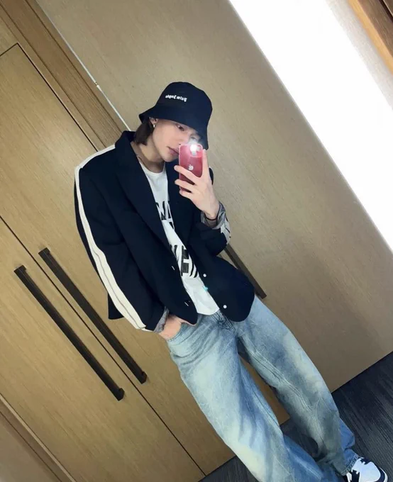 220819 ⊹ instagram post  #lovestay #hootd 