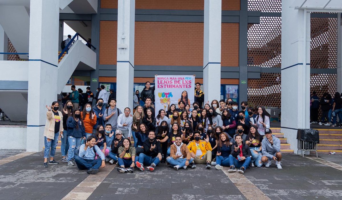 Zoermr_'s tweet photo. He aprendido un montón en esta primera semana de campaña. Nunca voy a olvidar lo bonito que me reciben en las escuelas.
Voy a ser la primera presidenta para representarles, para luchar con ustedes y compartir su alegría.
#ProyectoU somos todxs. https://t.co/0h895h2fEG