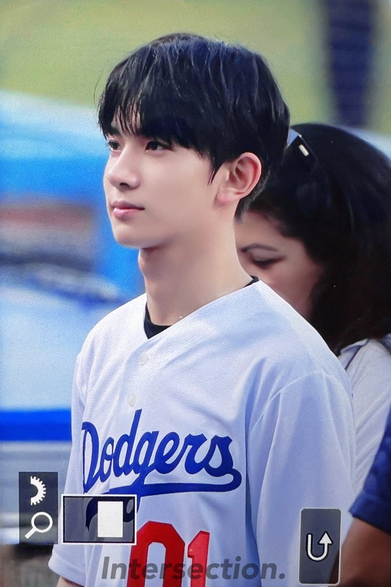 hourlylhs's tweet photo. LEE HEESEUNG https://t.co/DrJrSknqyM