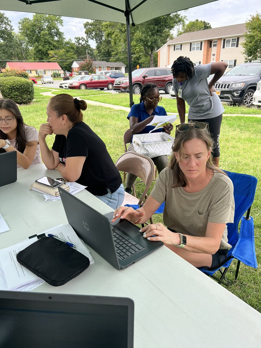 Leslie Ray tweet media