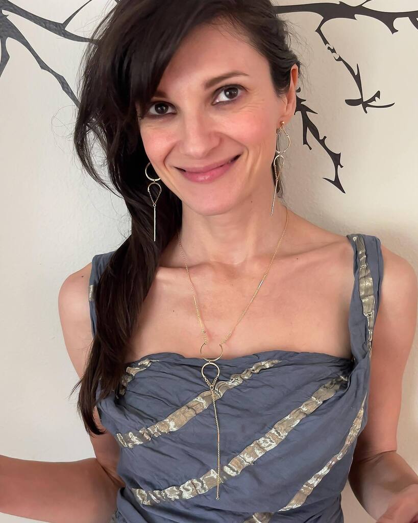 pliersandstring's tweet photo. I wear this sublimely tailored @viviennewestwood dress only on the most specialest of occasions. these new Judith pieces - from the sweat (ahem “glow”) of my brow - are humbly worthy! 🔨😅✨ #pliersandstring #designerfashion #dressupfriday https://t.co/hKzbhSBnNe https://t.co/oO2MT9byHn
