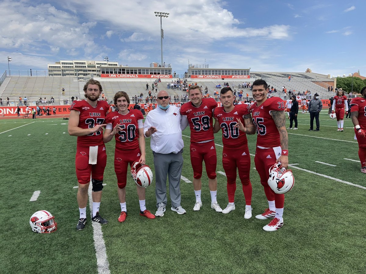 BulldogsRBcoach's tweet photo. @CoachScifers @uwa_football @UWAAthletics You have all of the tools. I am really proud to have coached you my guy!
Much Love
#WinOn3 https://t.co/X49nc6KaCf