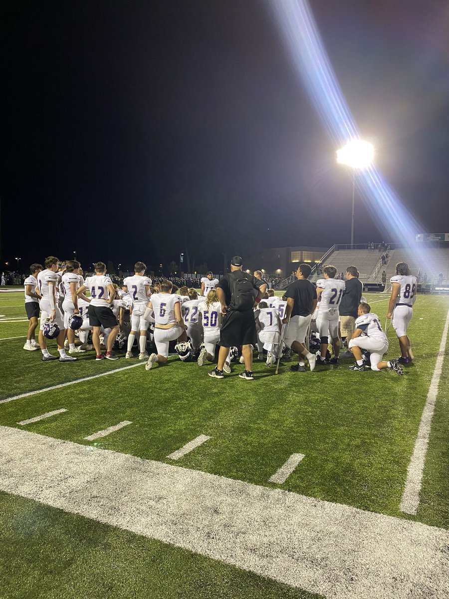 🐻BEARS are starting off their season with a 21-7 win against Westlake‼️ 3 touchdowns were scored by <a href="/chasedormody1/">Chase Dormody</a> <a href="/Mike_kinney21/">Mike Kinney</a> <a href="/ParrinoRyan/">ryan parrino</a> 🚨🚨