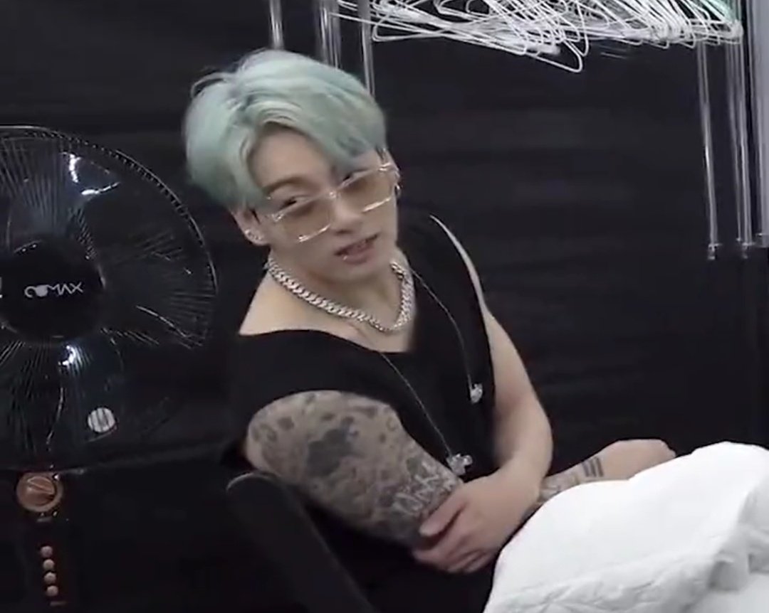 PBTSBR's tweet photo. E VEIO AI!
VEIO AI JEON JUNGKOOK DE REGATA
VEIO AI JEON JUNGKOOK DE REGATA MOSTRANDO O BRAÇO TATUADO
O BRAÇO TODO
VEIO AI https://t.co/I6H3NGePhB