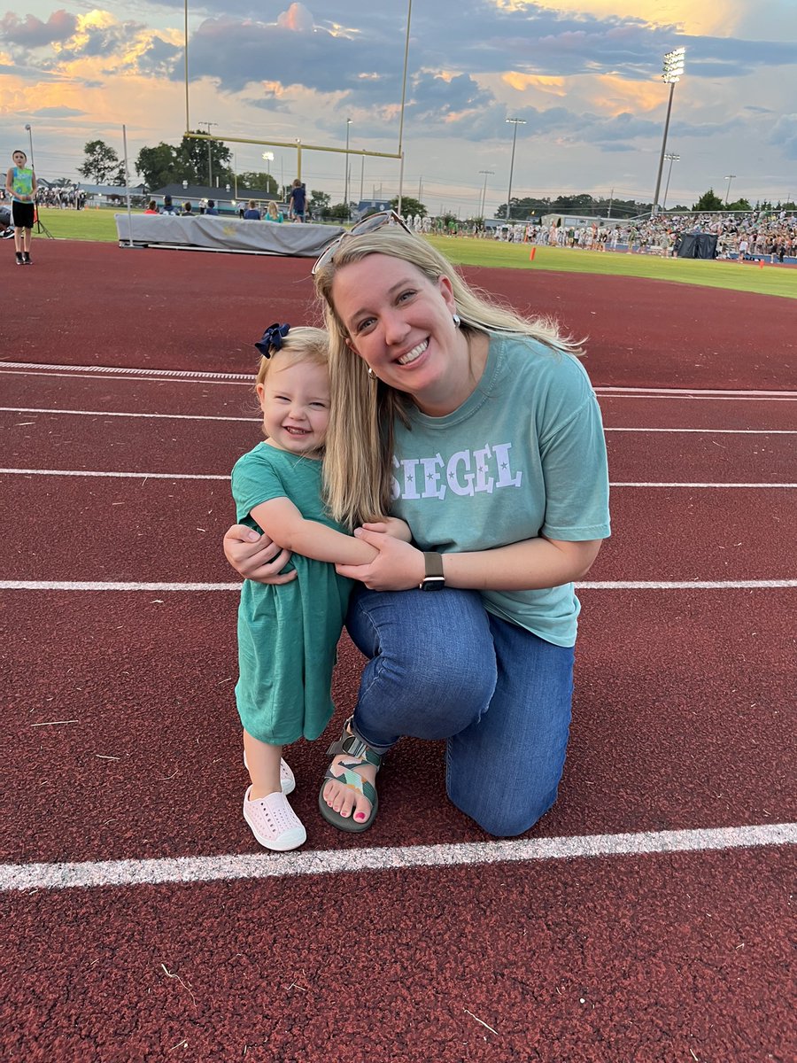 Loved cheering on the <a href="/SiegelHighStars/">Siegel High School</a> tonight, with my little 🌟!