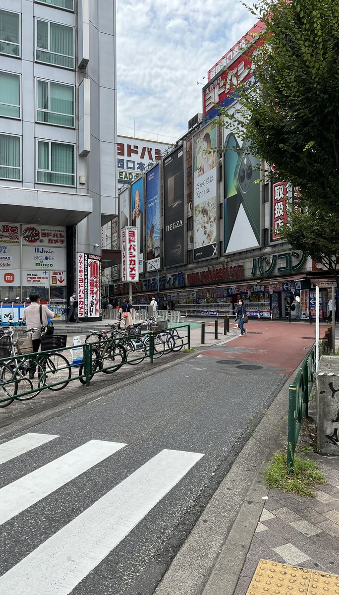 hrm2zero1nana's tweet photo. バスタが出来る前は、この狭い道路を大型の高速バスが走っていたのである。 https://t.co/Y7kIWmb0Ur