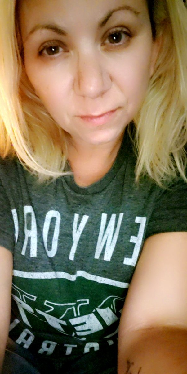 suziestilettos's tweet photo. I'm tired af today. the hustle is real.
#onlyfanshustle
#onlyfansgirl
#suziestilettos
#ineedasugardaddy https://t.co/OLB3hvTI3A