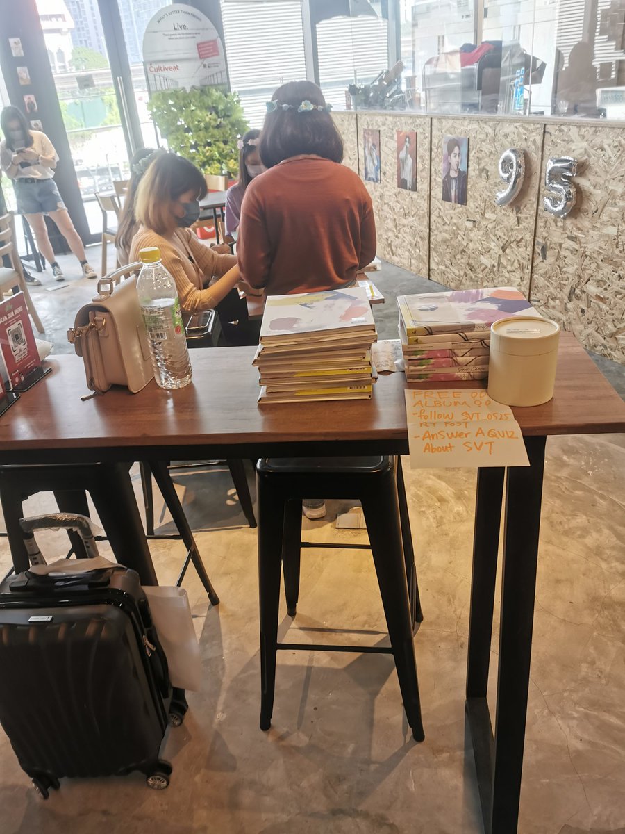 SVT_0525's tweet photo. Hi carats I'm already arrived 
Come and find me after u purchase the drink and get the free album  ❤ https://t.co/H8RTSyuTrY